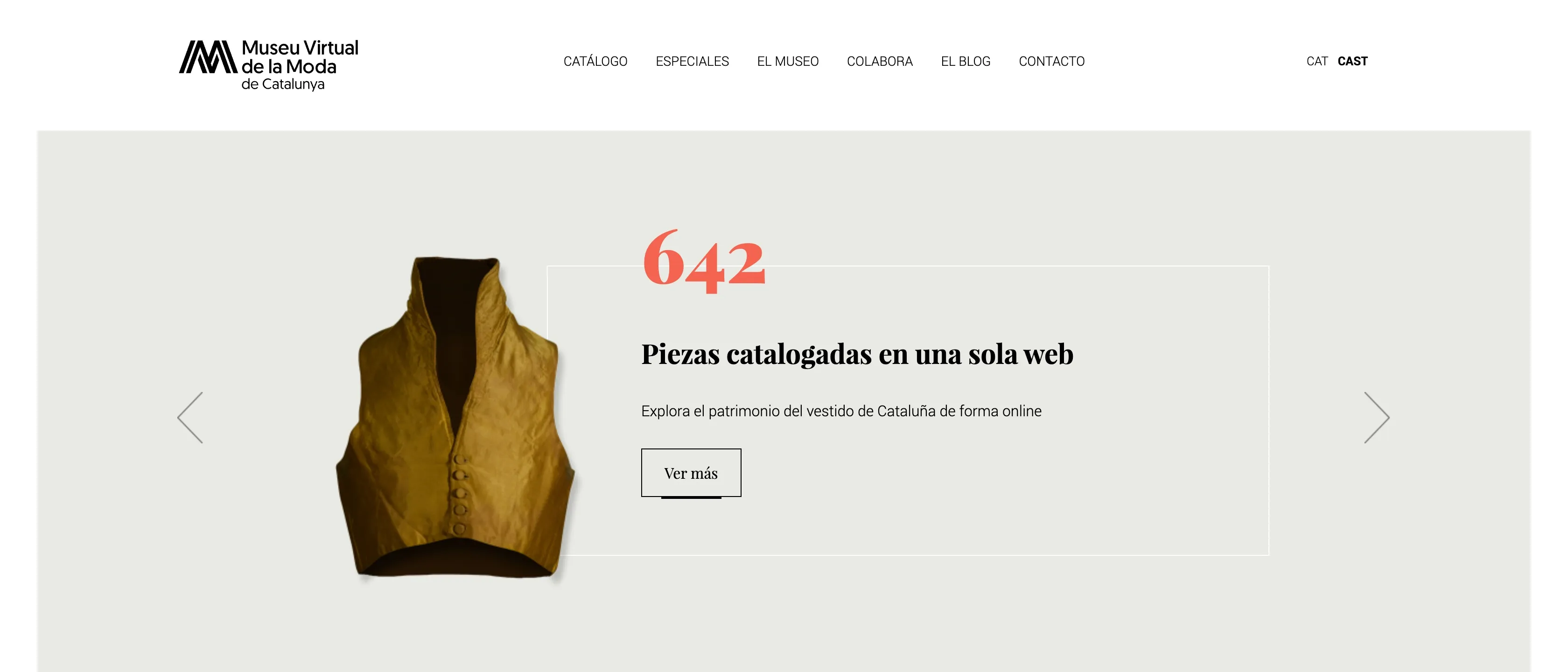 Portada de museudelamoda.cat: cabecera con el logotipo del Museu Virtual de la Moda de Catalunya y un carrusel con un chaleco histórico junto al dato «642 piezas catalogadas en una sola web».