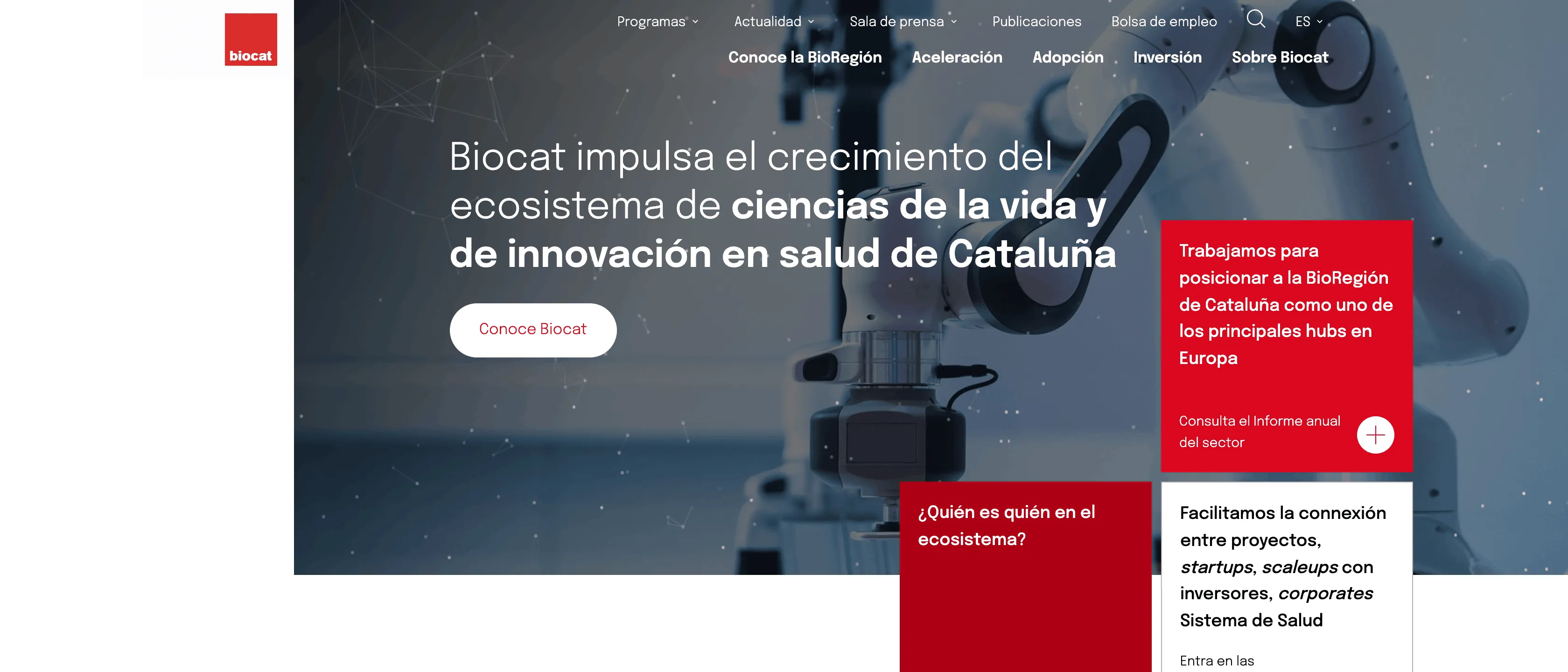 Portada de biocat.cat: el lema de Biocat sobre la imagen de un brazo robótico, con el menú principal y bloques rojos de acceso al informe anual y al directorio